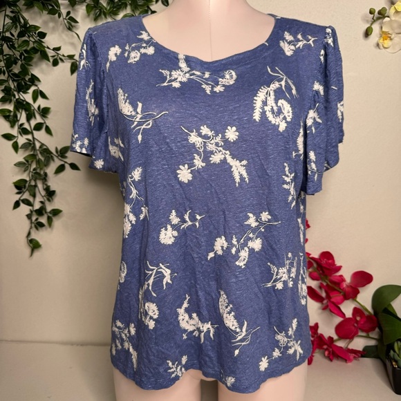 💙 Ann Taylor Large Floral Top 💙 - Picture 1 of 8